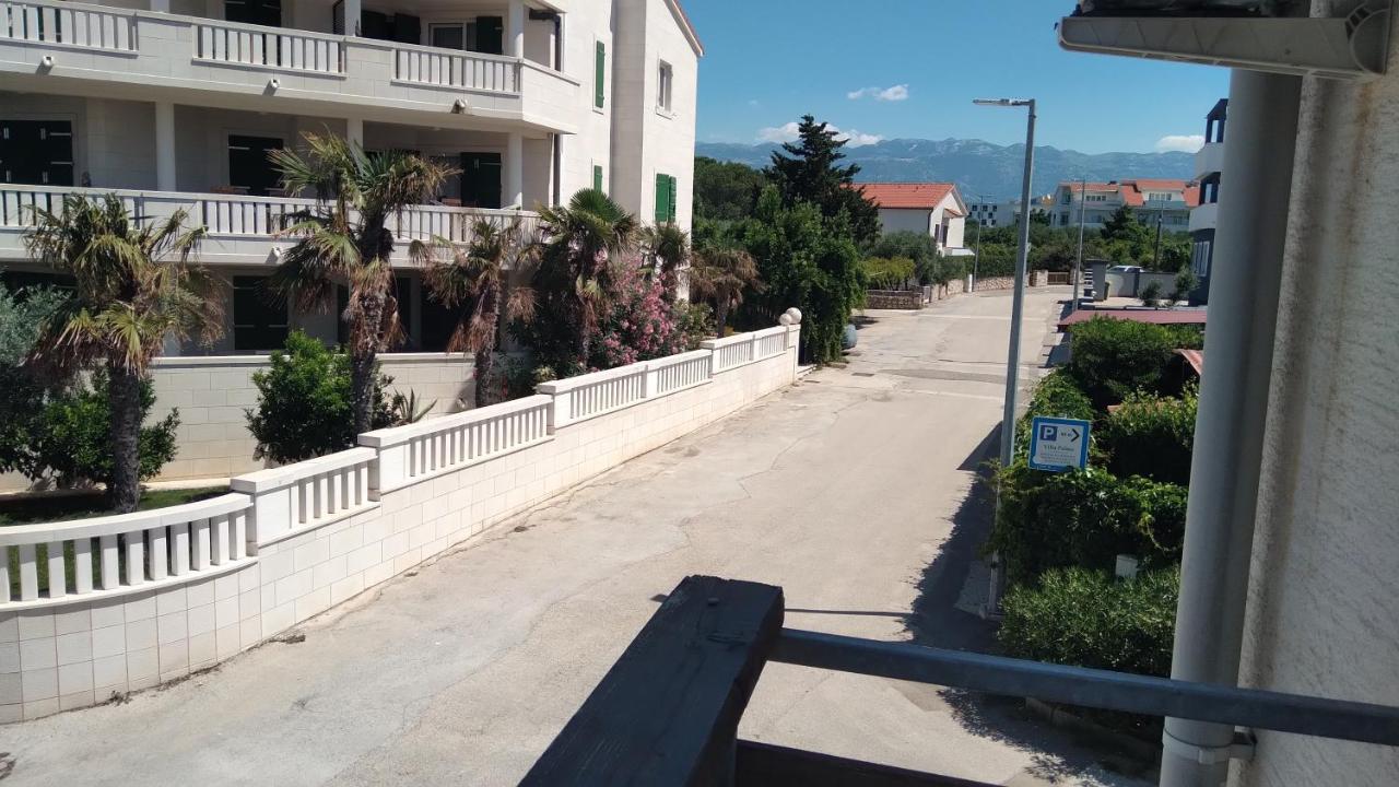 Apartmani "Lorenzo" Novalja Bagian luar foto