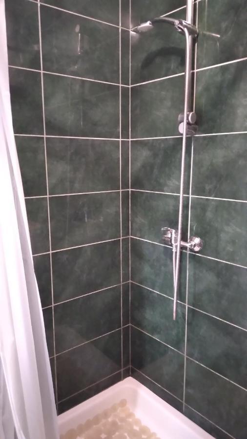 Apartmani "Lorenzo" Novalja Bagian luar foto