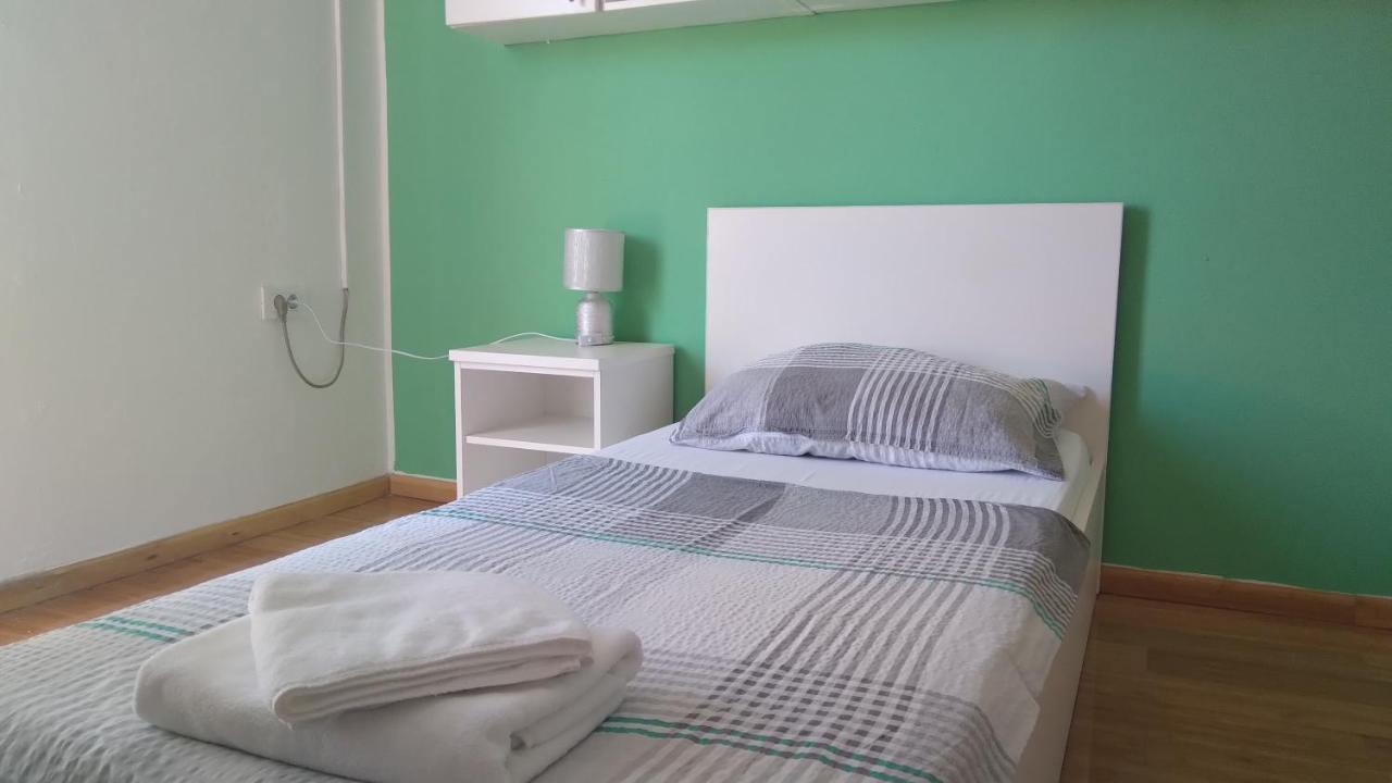 Apartmani "Lorenzo" Novalja Bagian luar foto