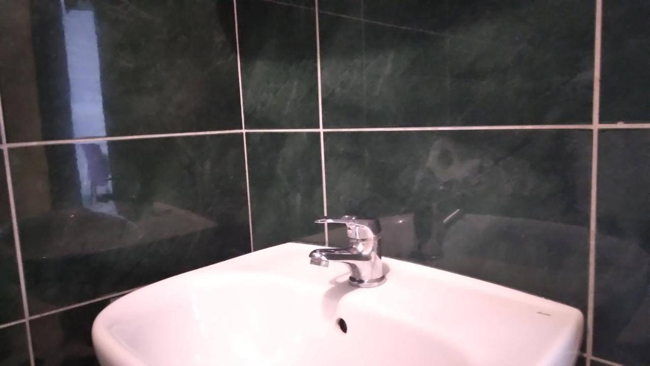 Apartmani "Lorenzo" Novalja Bagian luar foto